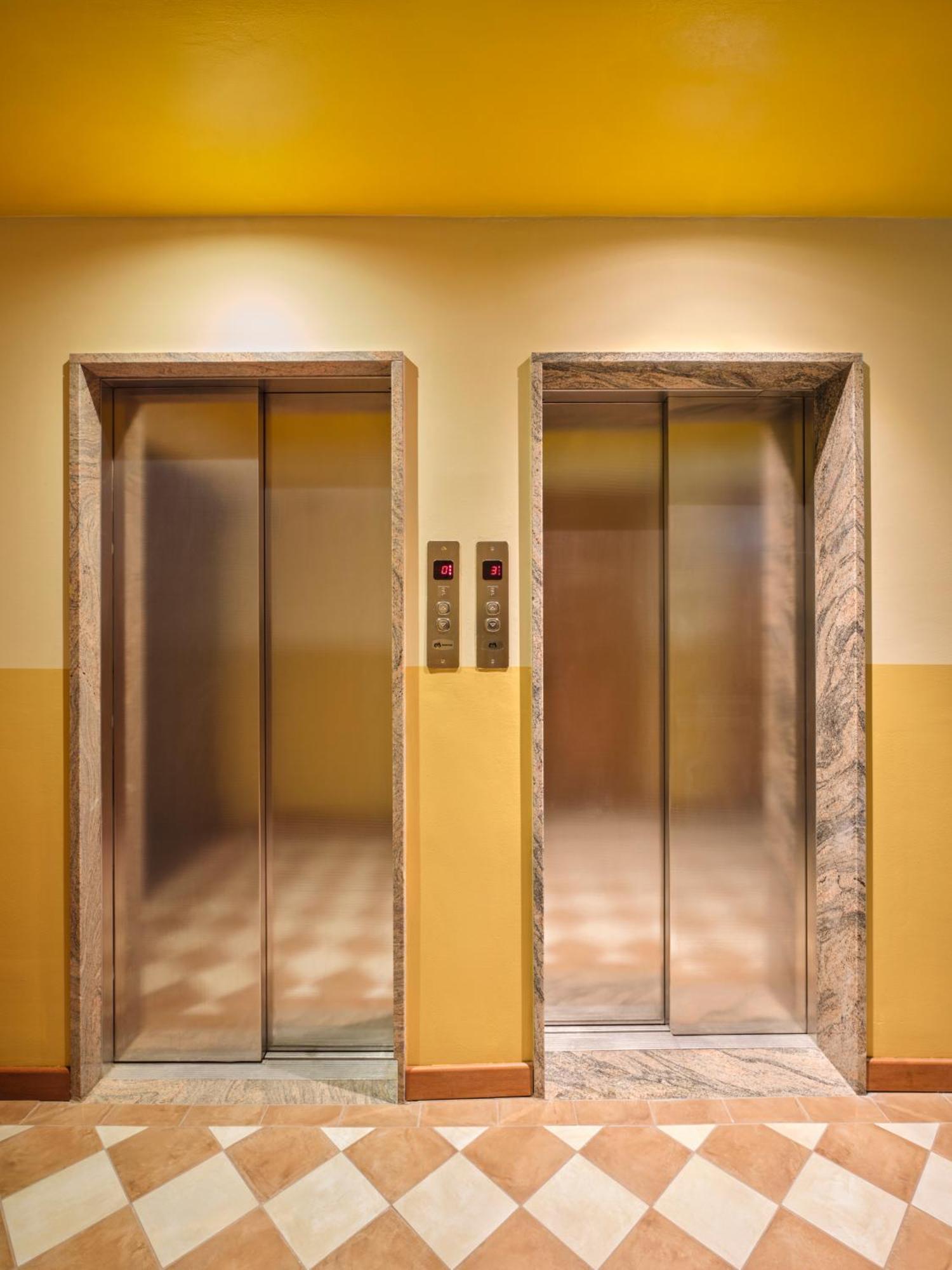 Max Brown Hotel Missori, Part Of Sircle Collection Milánó Kültér fotó